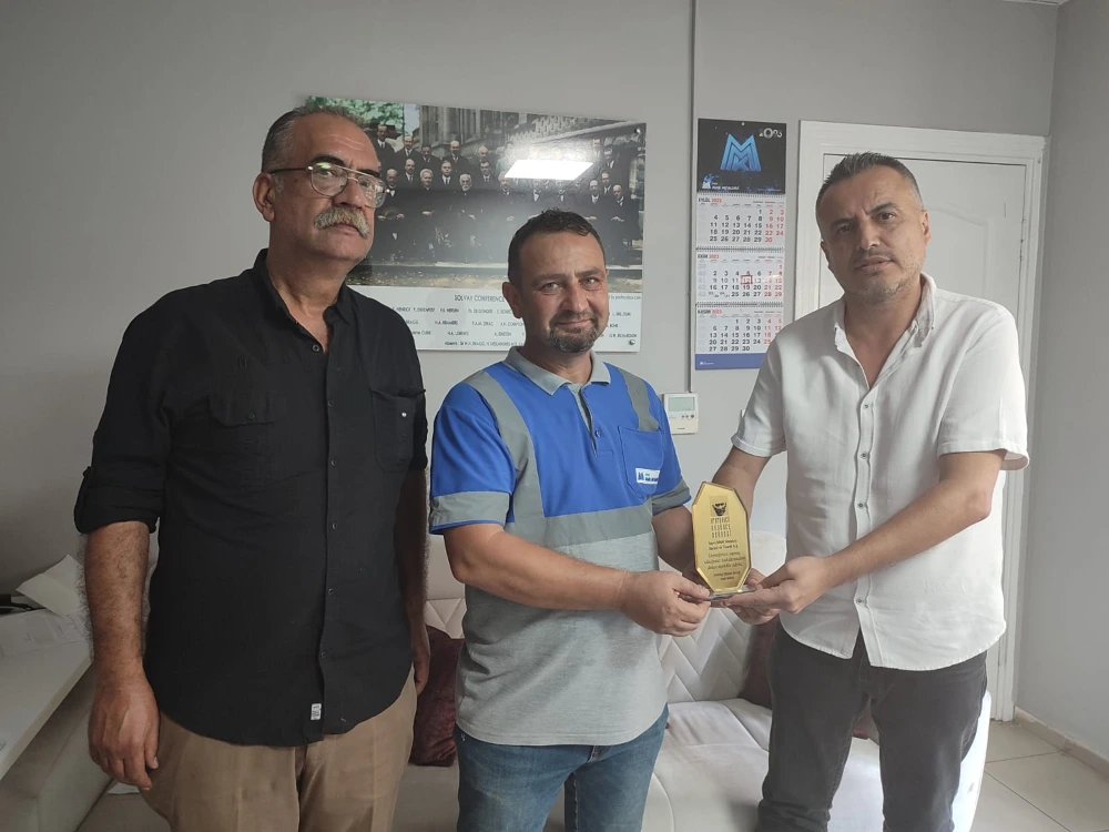 ATATÜRKÇÜ DÜŞÜNCE DERNEĞİ’NDEN MMK’YA PLAKET