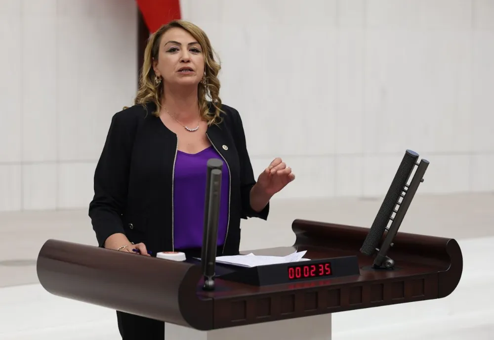 YILDIRIM KARA: BINALAR NEDEN OKULLAR AÇILMADAN ÖNCE YIKILMADI? 