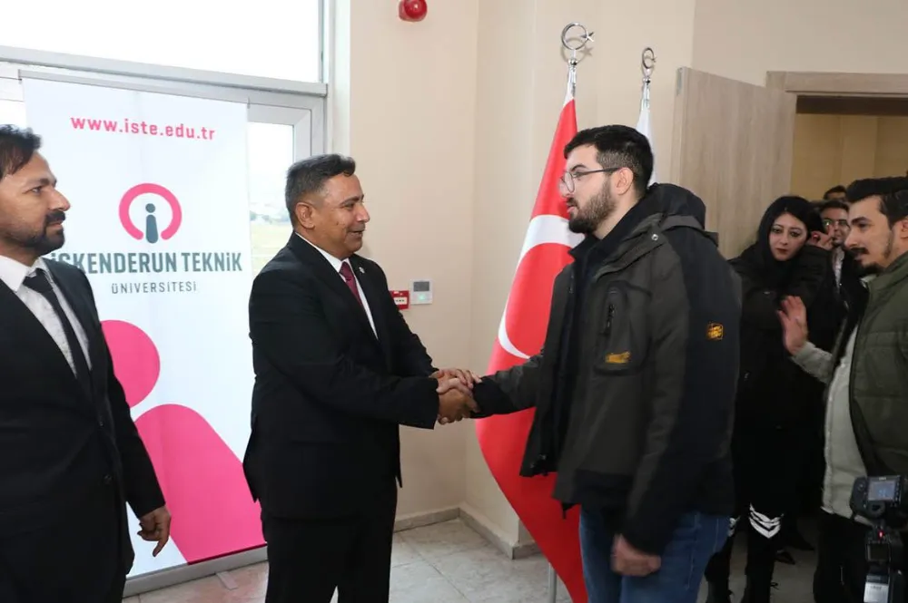 İSTE’NİN YENİ REKTÖRÜ PROF.DR. DURUEL, TANIŞMA PROGRAMINDA TEBRİKLERİ KABUL ETTİ