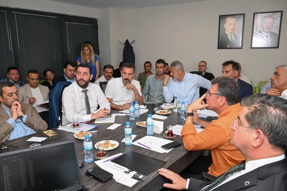 BAŞKAN ÖNTÜRK İLÇE BELEDİYE BAŞKANLARI İLE BİR ARAYA GELDİ