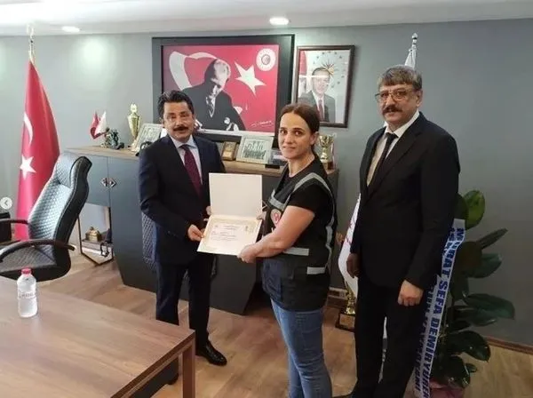 KAYMAKAM DEMİRYÜREK’TEN GÜMRÜK MUHAFAZA MEMURLARINA BAŞARI BELGESİ