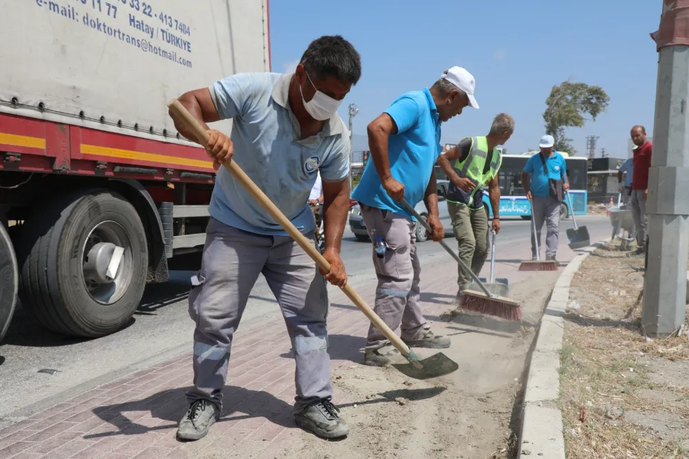 HALK SAĞLIĞINI KORUMAK ADINA TEMİZLİK ÇALIŞMALARI 7/24 SÜRÜYOR