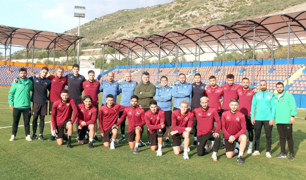 İSKENDERUN SPOR FUAT TOSYALI STADINDA İLK İDMANINI YAPTI