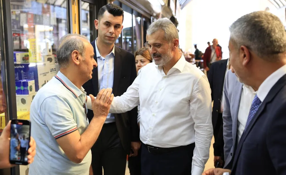 BAŞKAN ÖNTÜRK’TEN UZUN ÇARŞI ESNAFINA ZİYARET