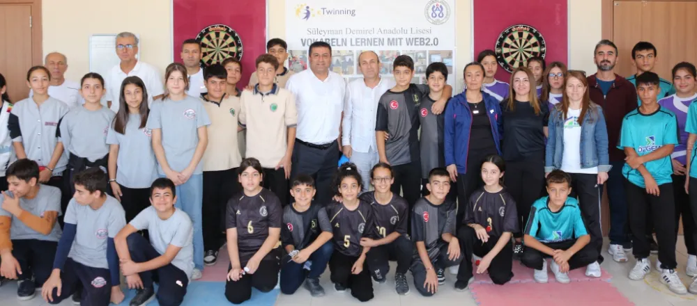 PAYAS CUMHURİYET ORTAOKULU DART TAKIMI DÖRTYOL ŞAMPİYONU!!!