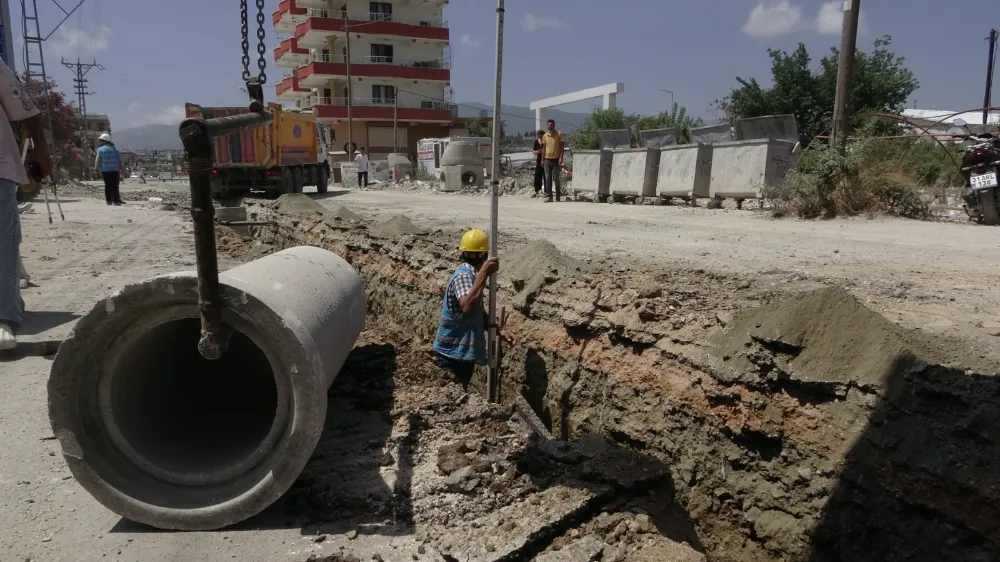 SAMANDAĞ’DA ALTYAPI YATIRIMI TAMAMLANMA AŞAMASINDA 
