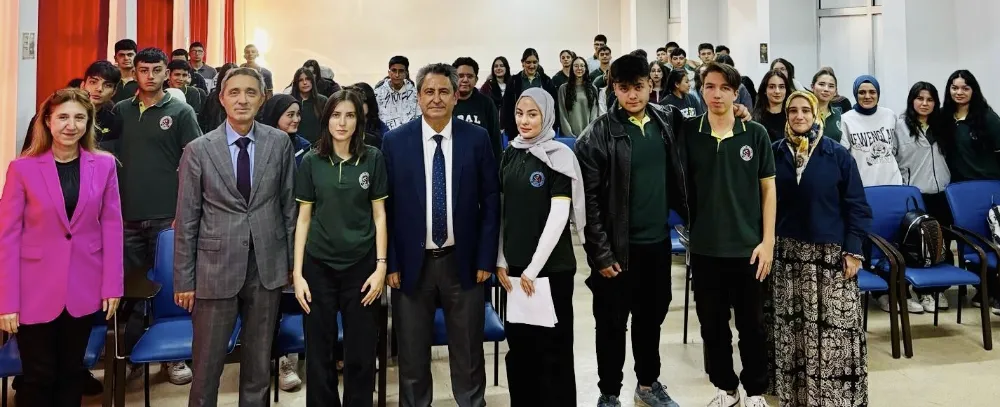 PROF. DR. SÜLEYMAN YILMAZ: TEKNOLOJİ HAYATIN VAZGEÇİLMEZİ, YA DEĞERLERİMİZ?