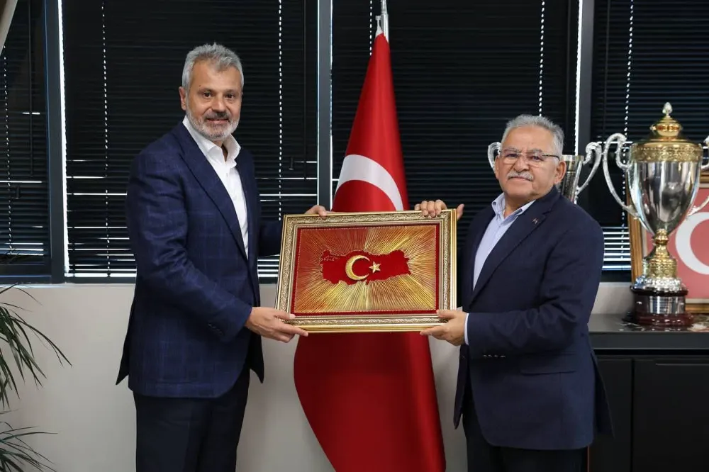 BAŞKAN MEMDUH BÜYÜKKILIÇTAN BAŞKAN ÖNTÜRK’E ZİYARET