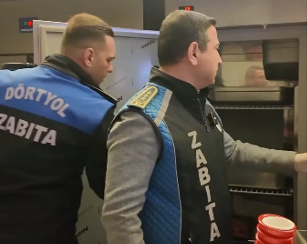 DÖRTYOL’DA ZABITA DÖNERCİLERİ DENETLEDİ