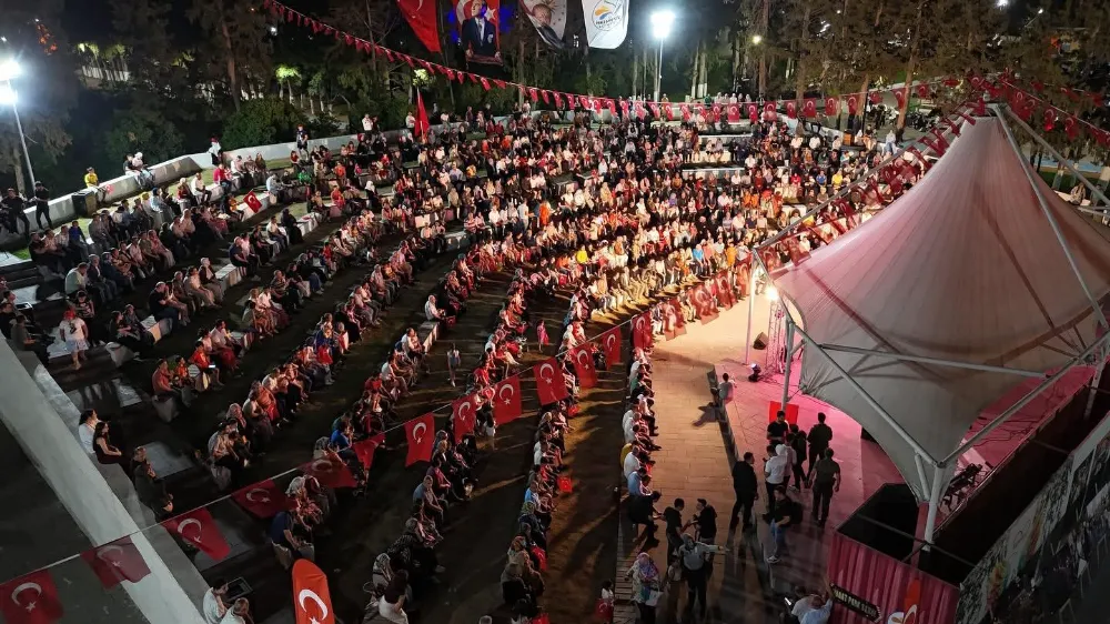 İSKENDERUN’DA 15 TEMMUZ DEMOKRASİ VE MİLLİ BİRLİK GÜNÜ ANMA TÖRENİNİ ZİRAAT PARK’TA GERÇEKLEŞTİRİLDİ 