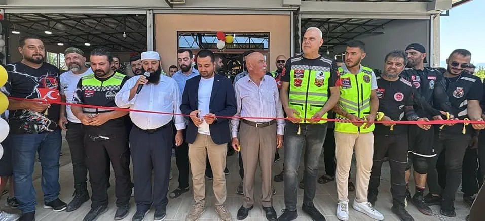 RHOSSUS MOTOSİKLET KULÜBÜ GÖRKEMLİ AÇILIŞLA FAALİYETE GİRDİ 