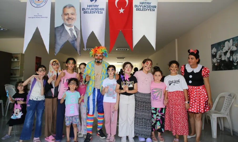 HATAY’DA ÇOCUKLAR YAZI DOLU DOLU GEÇİRDİ