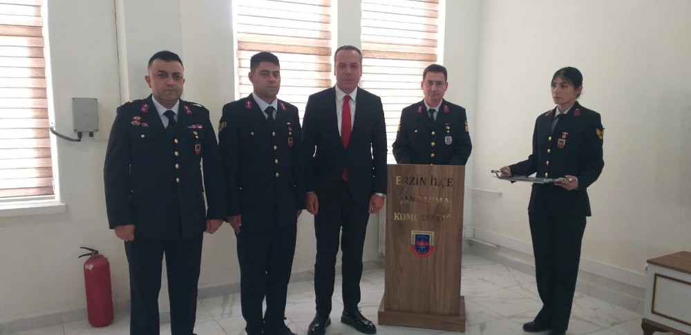 ERZİN’DE 30 AĞUSTOS ZAFER BAYRAMI MÜNASEBETİYLE RÜTBE TERFİ TÖRENİ DÜZENLENDİ