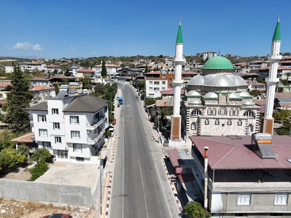 BÜYÜKŞEHİRDEN ALTINÖZÜ’NE MODERN YOLLAR