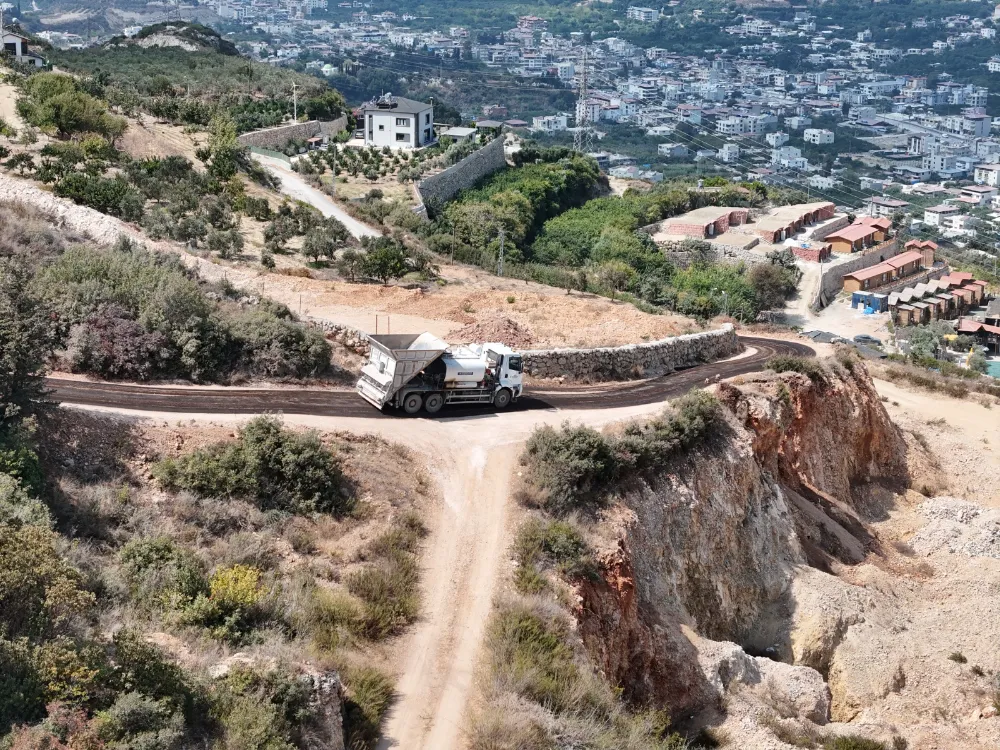 SAMANDAĞ KOYUNOĞLU MAHALLESİ’NDE YOL ÇALIŞMASI
