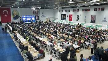 BAŞKAN ÖNTÜRK İFTARDA ERZİNLİLERLE BULUŞTU